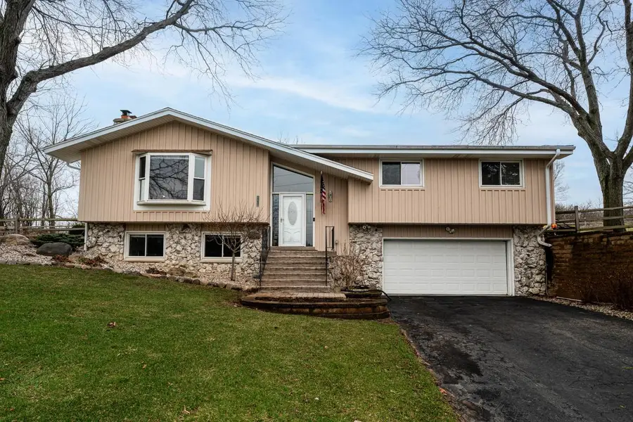 21710 W Ann Louise COURT, New Berlin, WI 53146 - #2