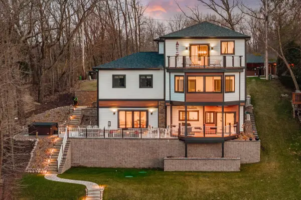 W5702 North DRIVE, Elkhorn, WI 53121