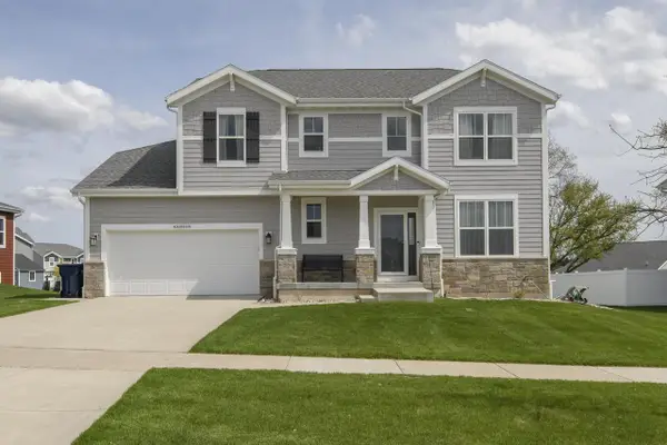 W241N5660 Maple Grove LANE, Sussex, WI 53089