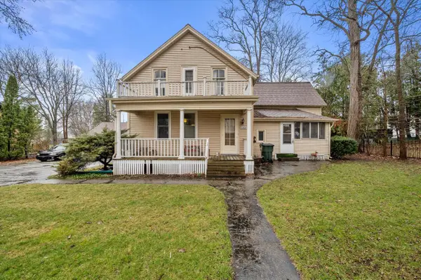 10806 W Freistadt ROAD, Mequon, WI 53097