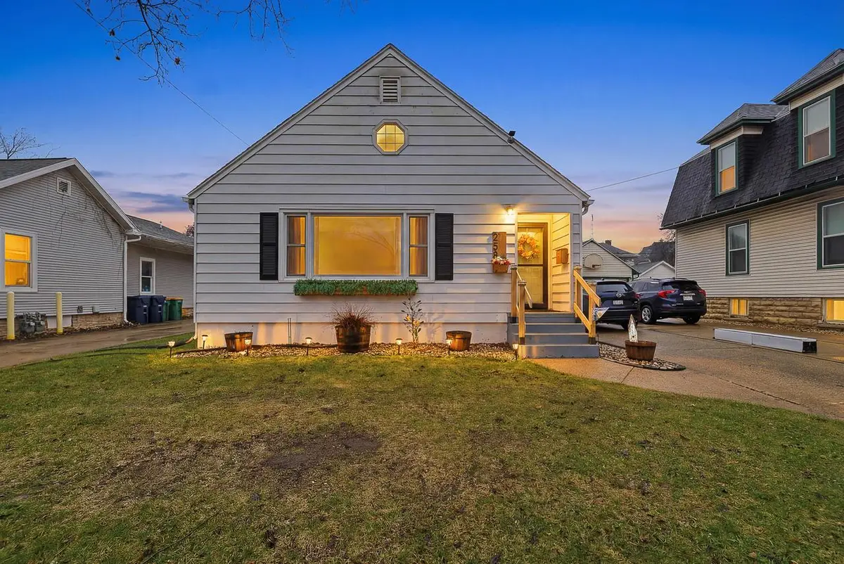 258 E 1ST STREET, Fond Du Lac, WI 54935 - #1