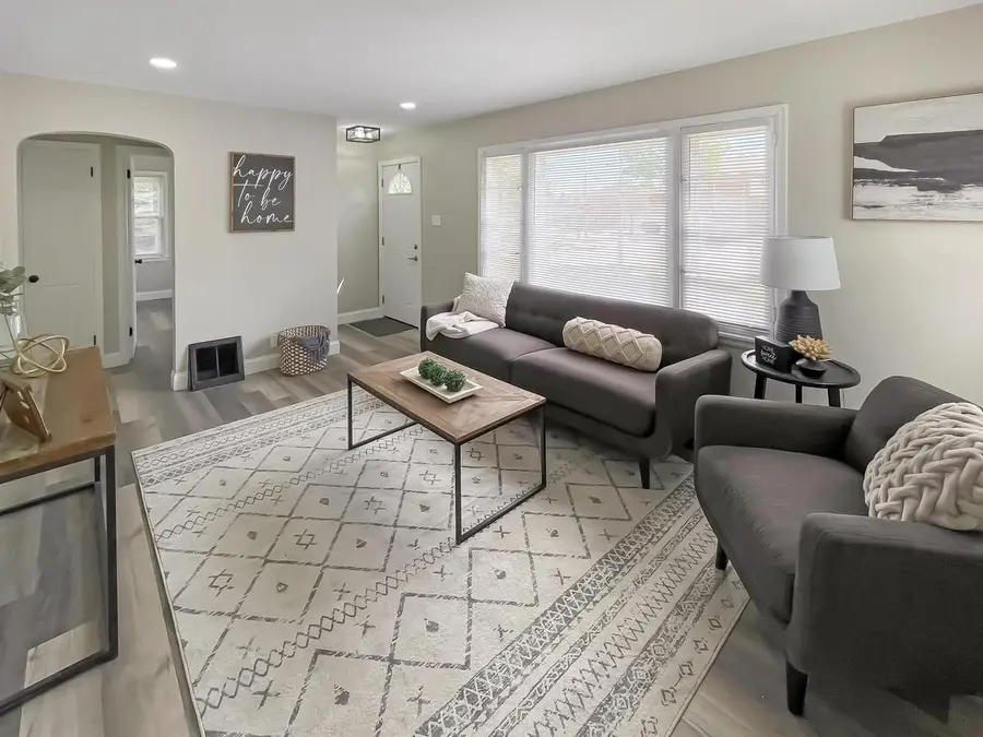 7004 Arthur AVENUE, West Allis, WI 53219 - #2