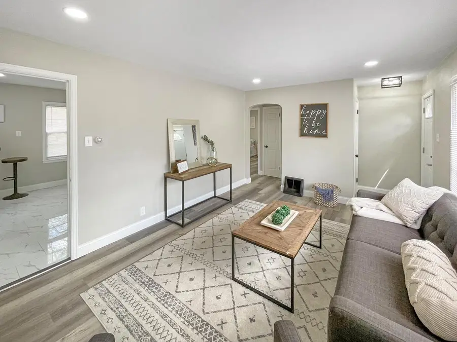 7004 Arthur AVENUE, West Allis, WI 53219 - #3