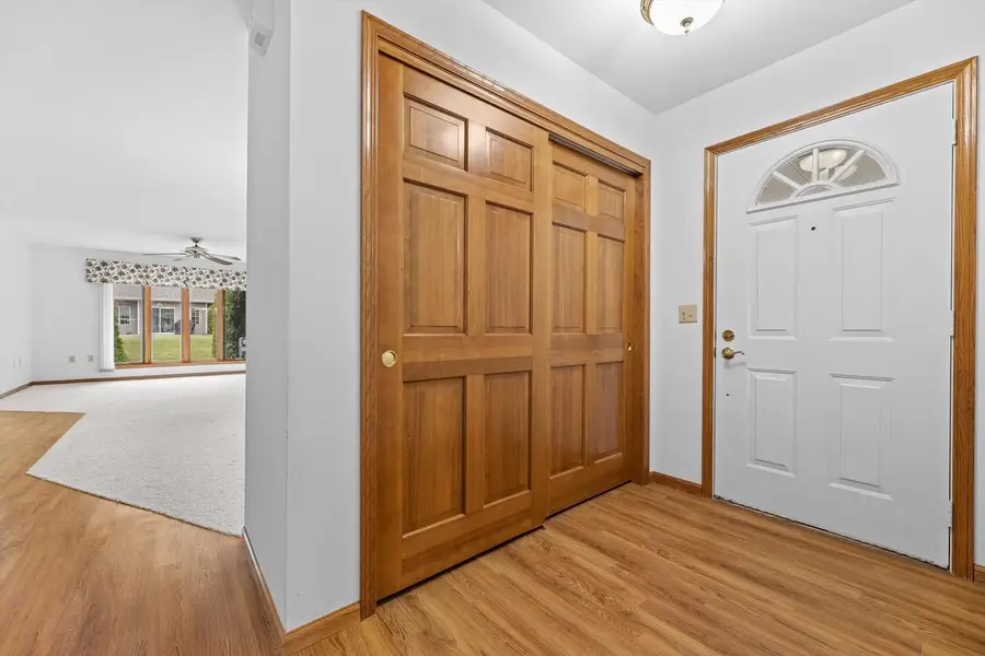 409 Hartford SQUARE, Hartford, WI 53027 - #2