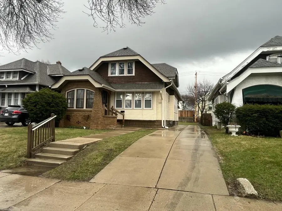 3854 N 19th STREET, Milwaukee, WI 53206 - #2