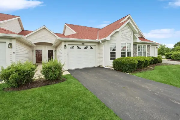 2152 Newbury LANE, Delavan, WI 53115