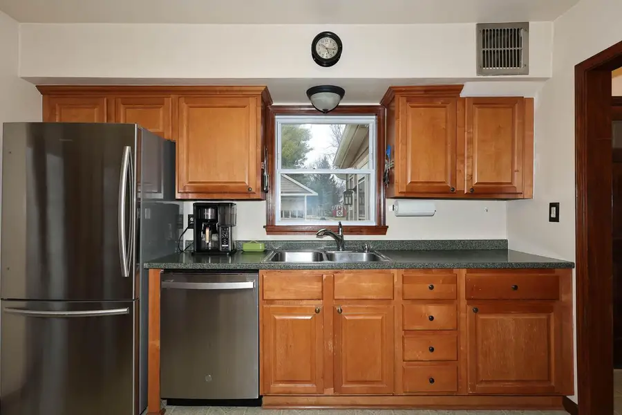 447 E Waterford AVENUE, Milwaukee, WI 53207 - #3