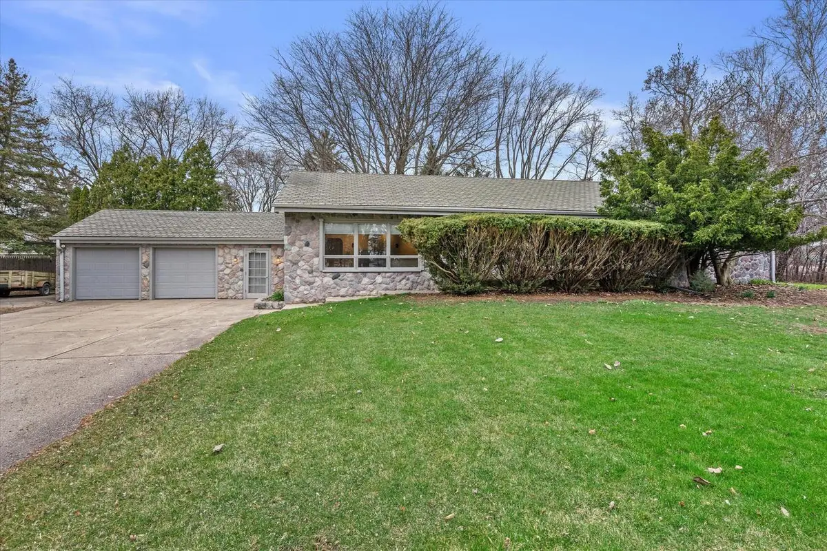 N79W12961 Fond du Lac AVENUE, Menomonee Falls, WI 53051 - #1