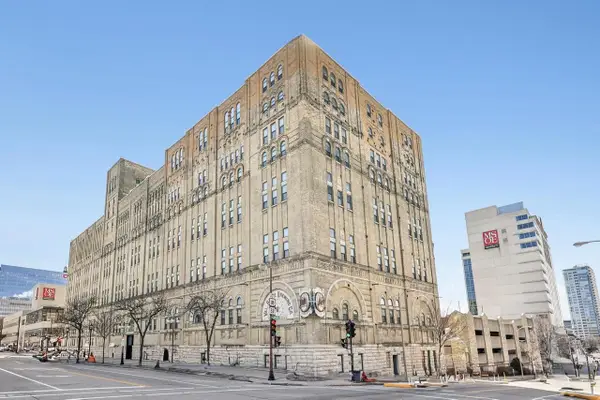 270 E Highland AVENUE #446, Milwaukee, WI 53202