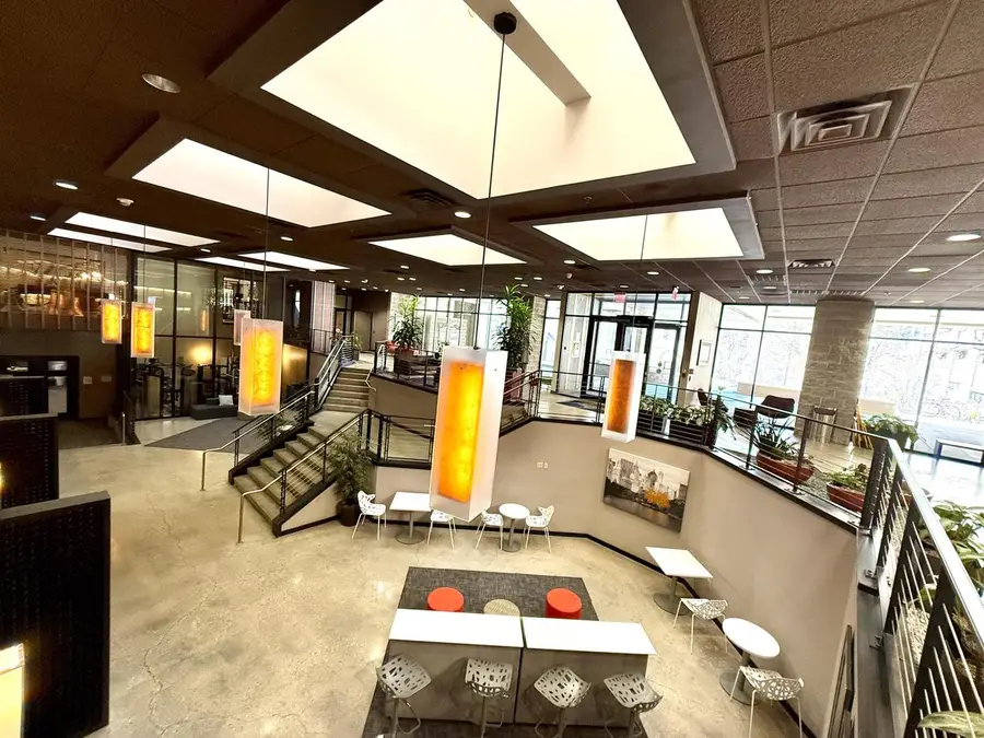 270 E Highland AVENUE #446, Milwaukee, WI 53202 - #3