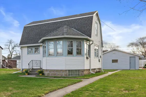3318 S 98th STREET, Milwaukee, WI 53227