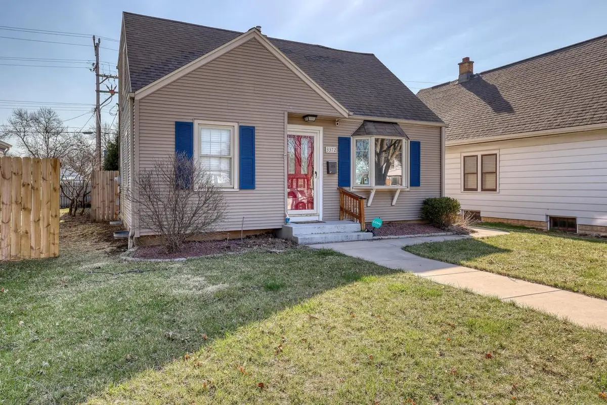 3372 N 92nd STREET, Milwaukee, WI 53222 - #1