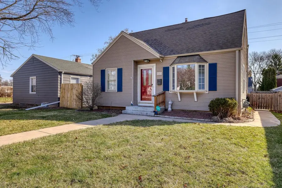 3372 N 92nd STREET, Milwaukee, WI 53222 - #3