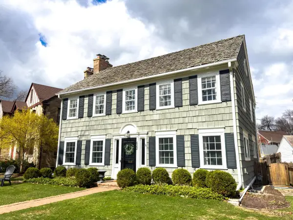 622 E Lexington BOULEVARD, Whitefish Bay, WI 53217