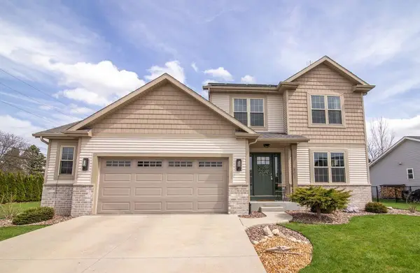 501 Pine Hollow PLACE, Watertown, WI 53094