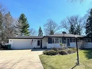 N51W15819 Fair Oak PARKWAY, Menomonee Falls, WI 53051 - #1
