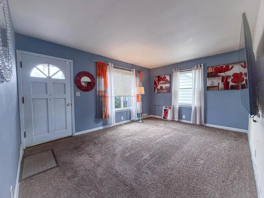 9007 W Greenfield AVENUE, West Allis, WI 53214 - #3