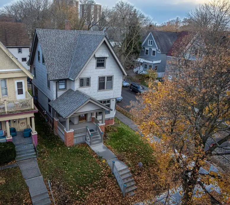 3249 W Mckinley AVENUE, Milwaukee, WI 53208 - #3