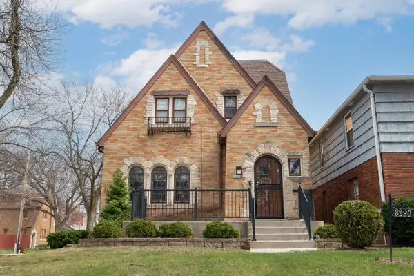 3290 N 44th STREET, Milwaukee, WI 53216