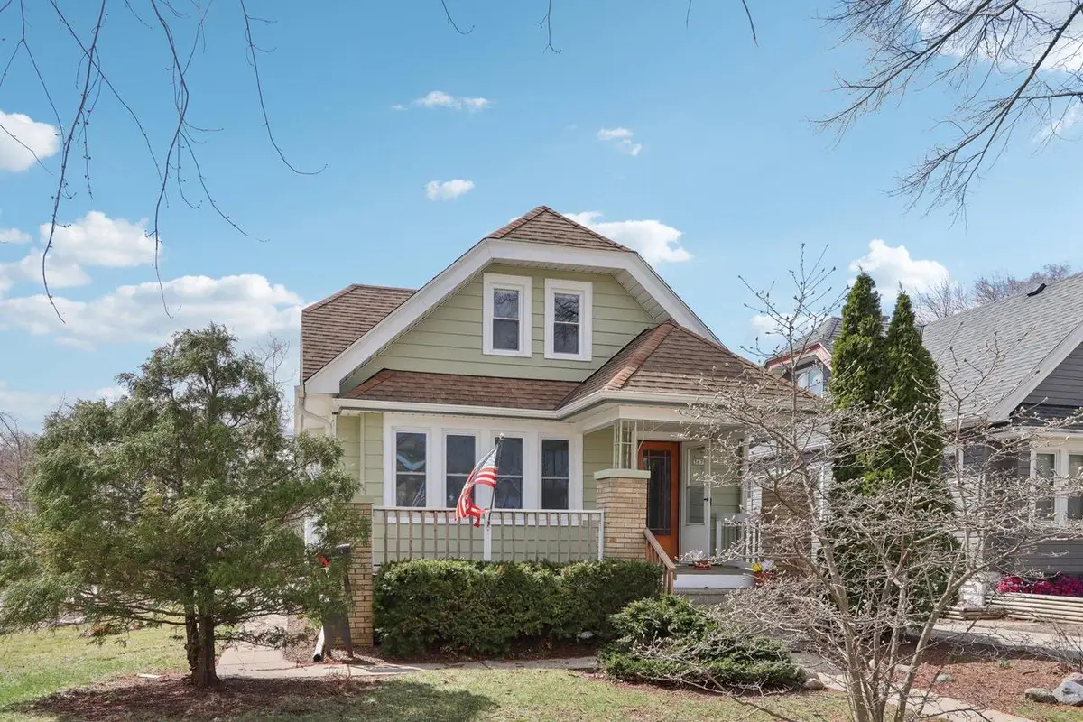 3679 E Birchwood AVENUE, Cudahy, WI 53110 - #1