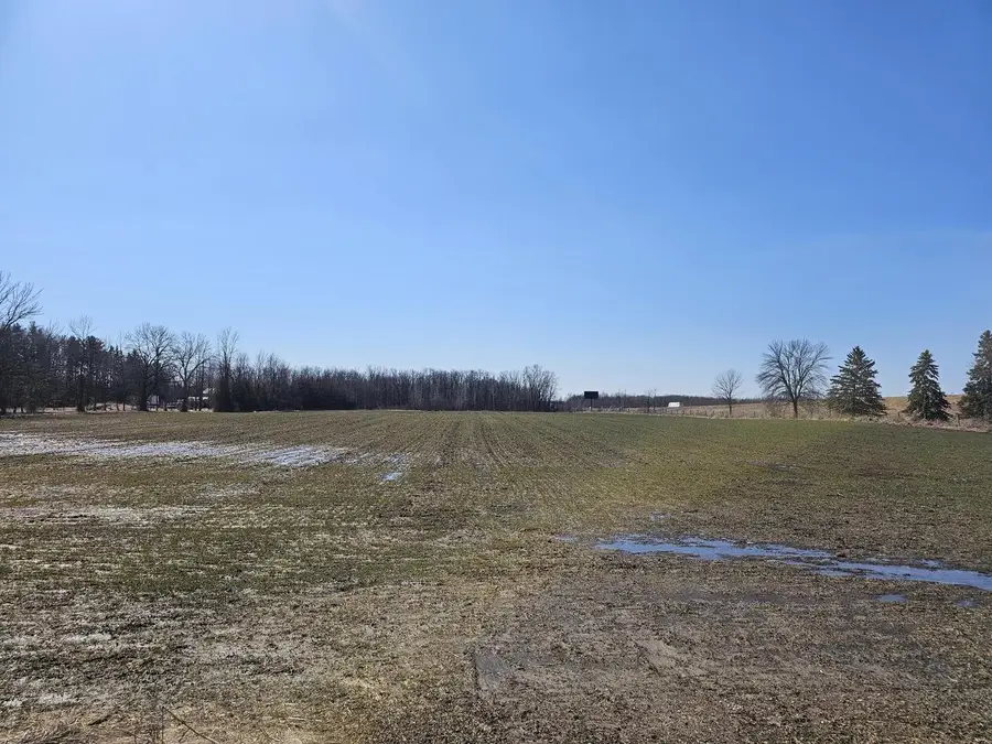 4501 CLOVER ROAD, Manitowoc, WI 54220 - #2