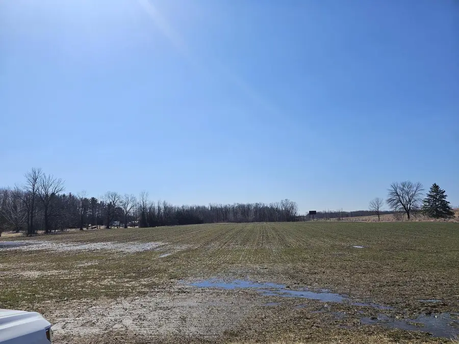 4501 CLOVER ROAD, Manitowoc, WI 54220 - #3