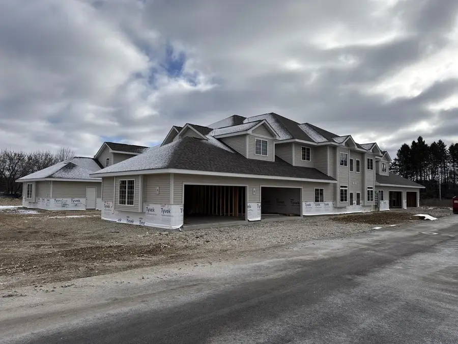 1633 Grey Fox TRAIL #G, Mukwonago, WI 53149 - #2