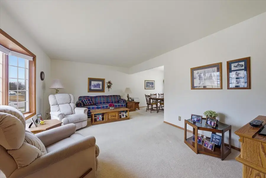 424 E Norport DRIVE, Port Washington, WI 53074 - #2