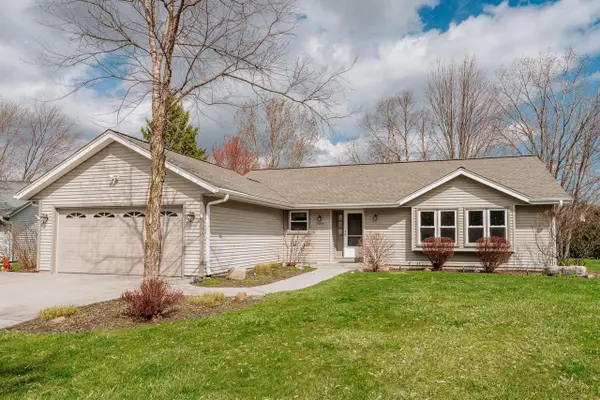 10500 S Jessica DRIVE, Oak Creek, WI 53154