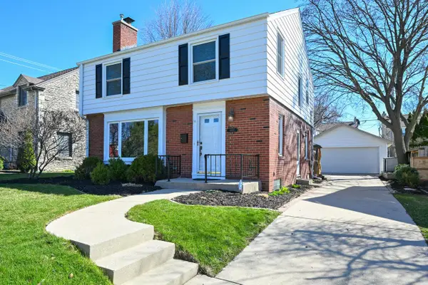 2652 N 82nd STREET, Wauwatosa, WI 53213