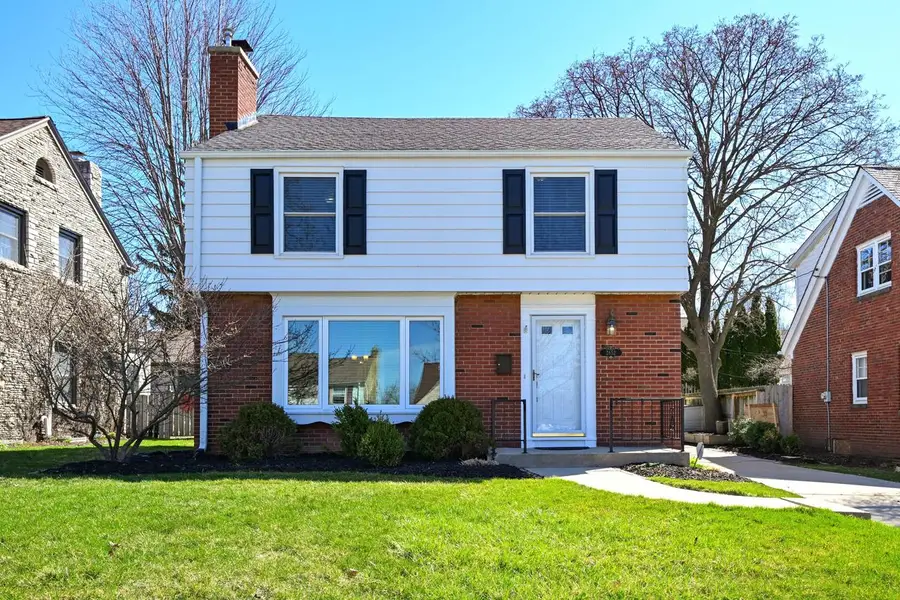 2652 N 82nd STREET, Wauwatosa, WI 53213 - #2