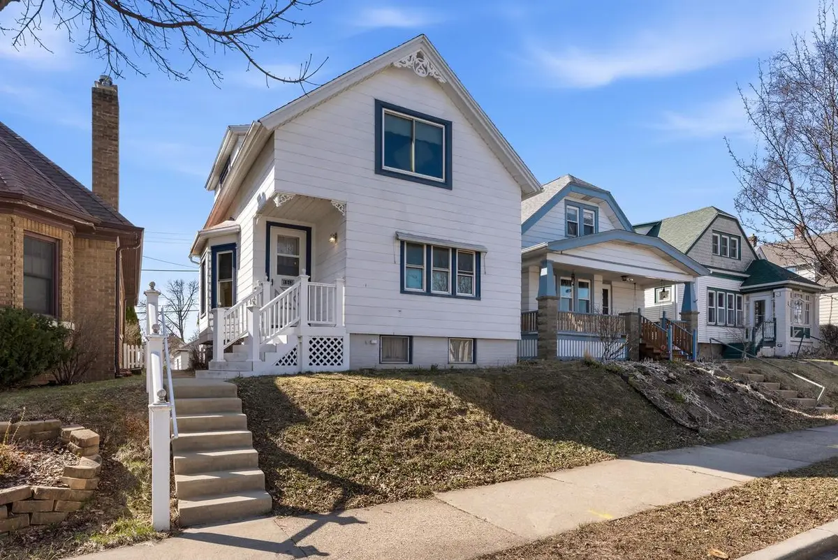 1943 E Hillcrest AVENUE, Milwaukee, WI 53207 - #1