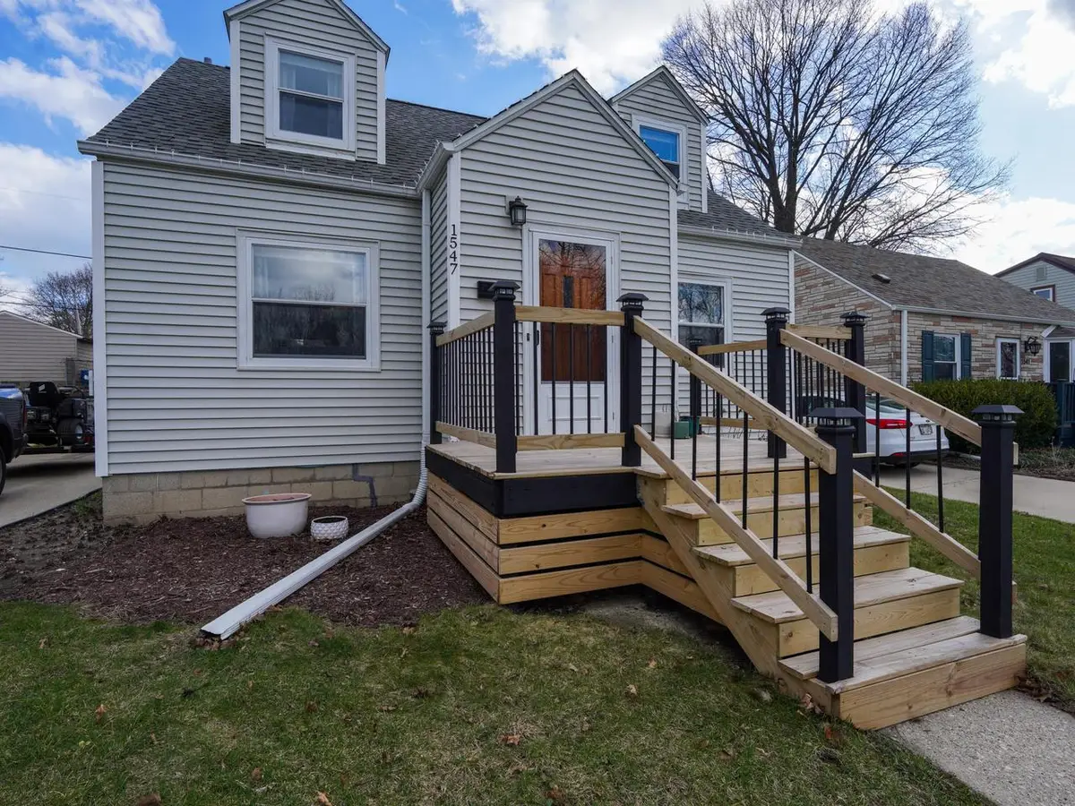 1547 E Tripoli AVENUE, Milwaukee, WI 53207 - #1