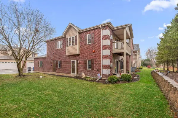 W162S7035 Olive CIRCLE, Muskego, WI 53150