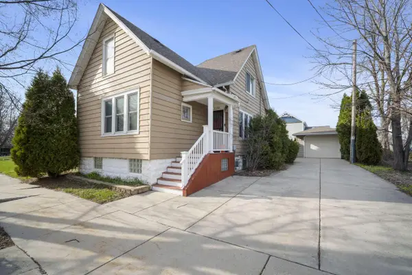 1338 W Brown STREET, Milwaukee, WI 53205