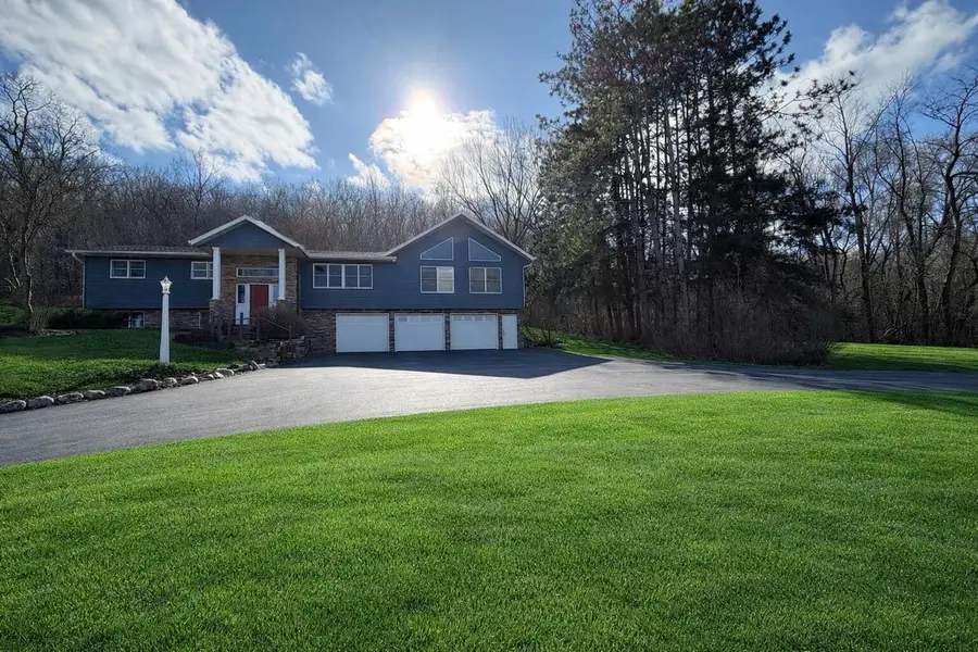 W4957 Wolf Ridge COURT, La Crosse, WI 54601 - #2