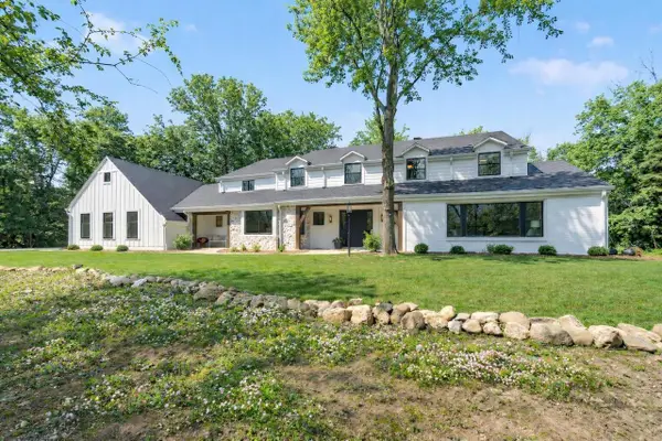 10525 N Fairway LANE, Mequon, WI 53092