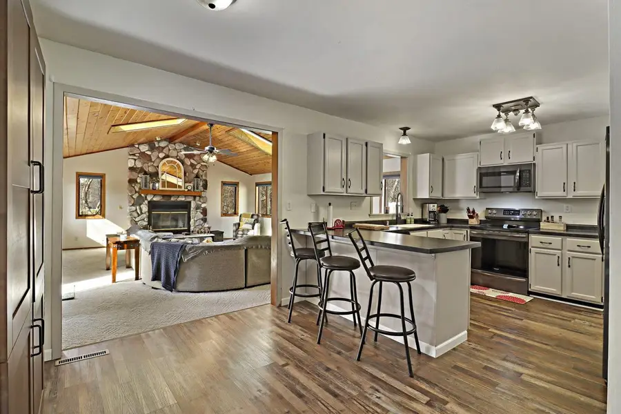 8050 Gina DRIVE, Mount Pleasant, WI 53406 - #2