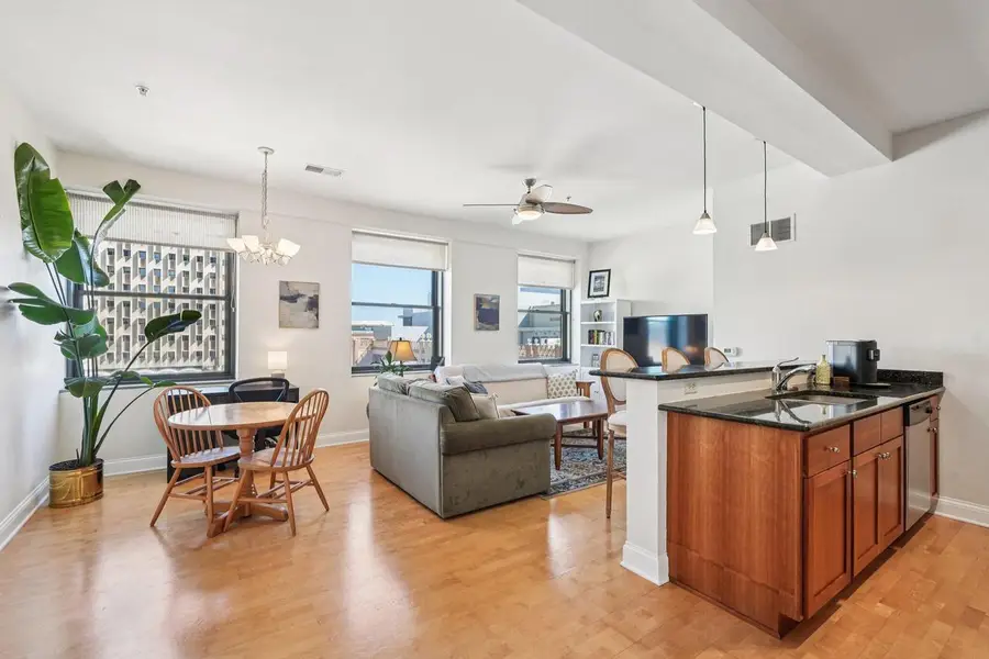 606 W Wisconsin AVENUE #309, Milwaukee, WI 53203 - #2