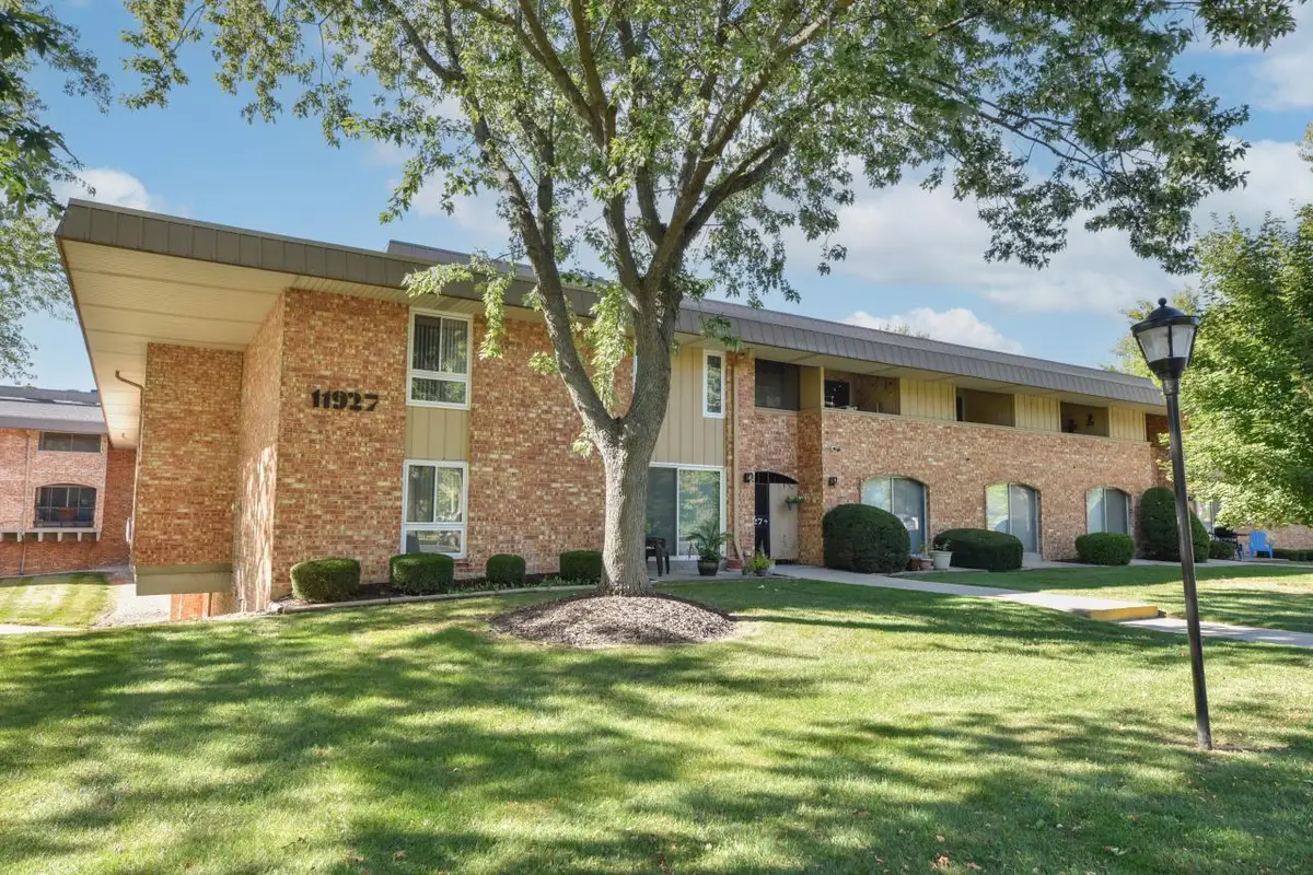 11927 W Appleton AVENUE #6, Milwaukee, WI 53224 - #1