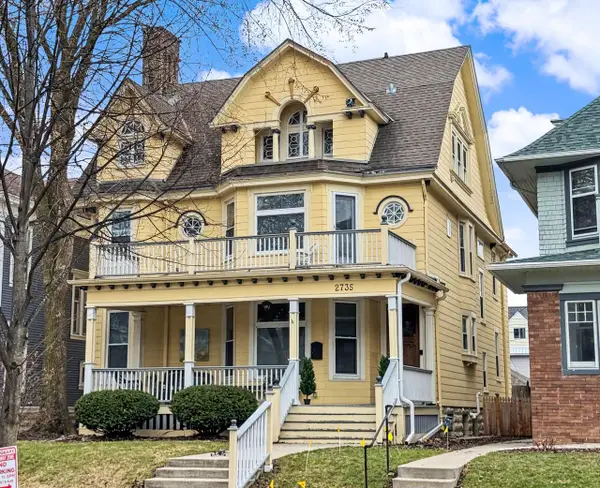 2735 N Farwell AVENUE, Milwaukee, WI 53211