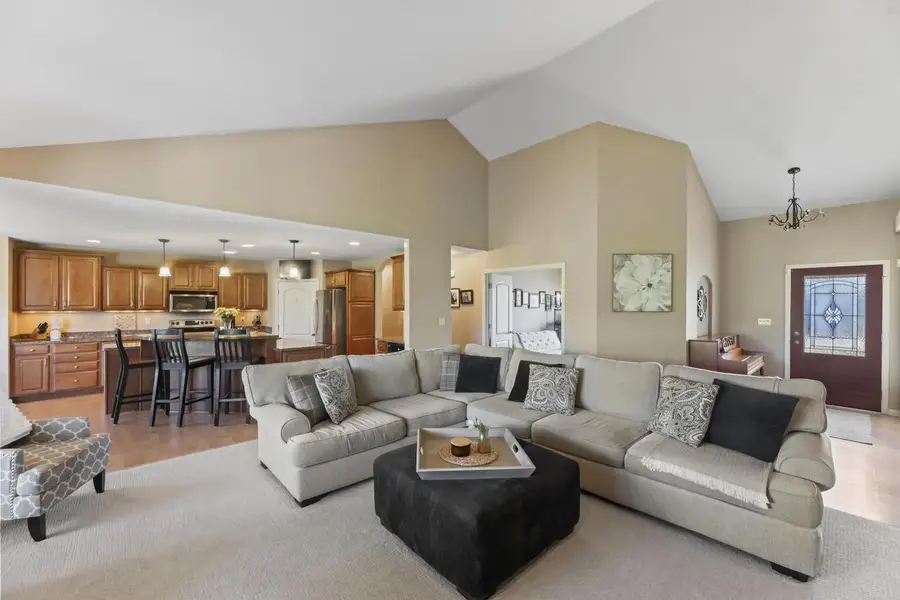 N86W27678 Meadowview COURT, Hartland, WI 53029 - #2