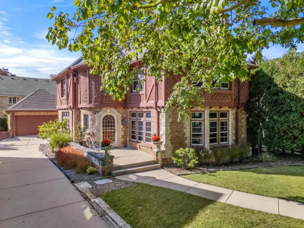 4469 N Maryland AVENUE, Shorewood, WI 53211