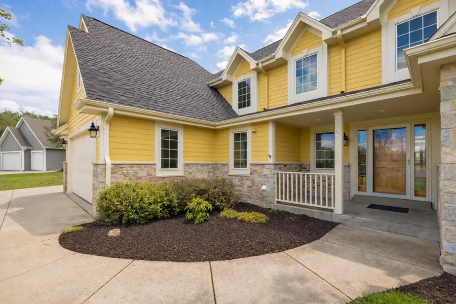 N72W23113 Waterbury COURT, Sussex, WI 53089 - #3