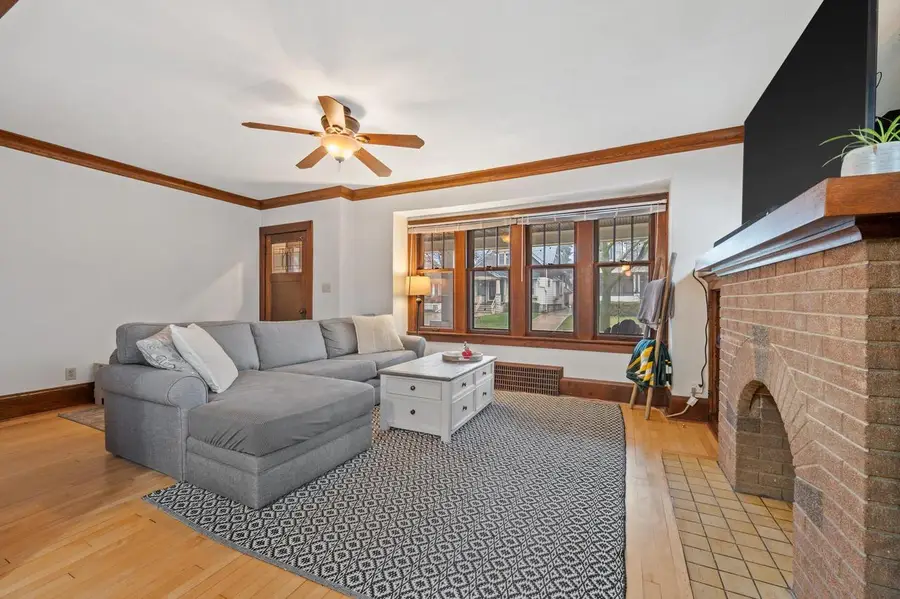 1527 N 49th STREET #1529, Milwaukee, WI 53208 - #3