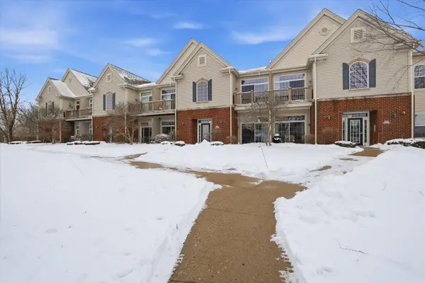 W206N16731 Blackberry CIRCLE #1526, Jackson, WI 53037