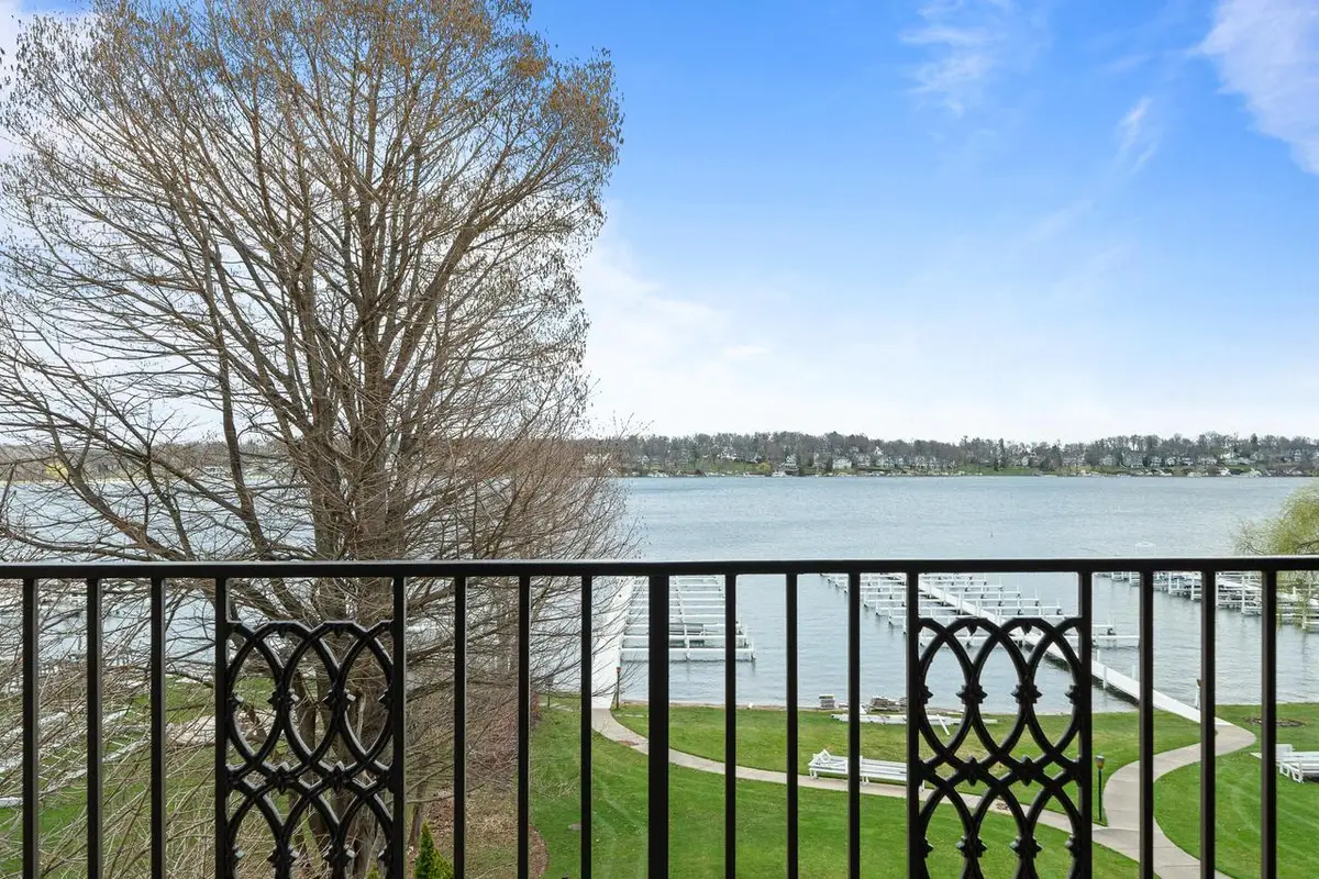 35 S Walworth AVENUE #401, Williams Bay, WI 53191 - #1