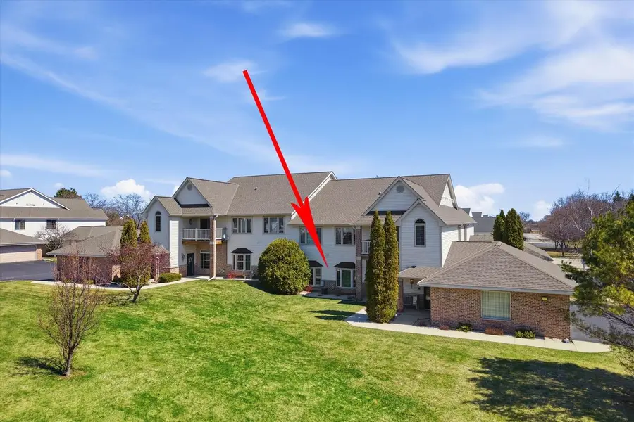 811 Cheyenne AVENUE #G, Grafton, WI 53024 - #2