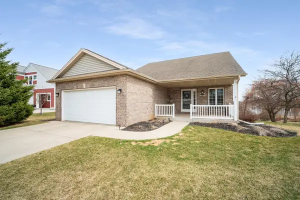 1456 Dovetail DRIVE, Hartford, WI 53027