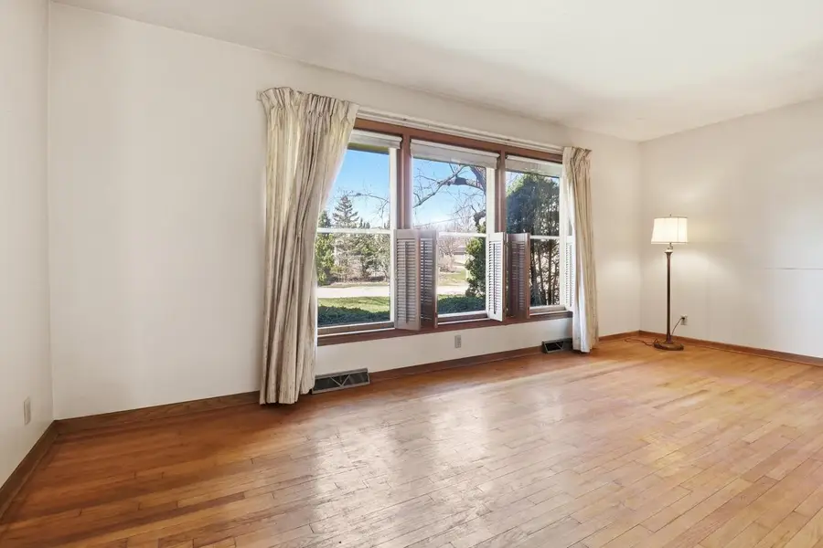 4600 S 121st STREET, Greenfield, WI 53228 - #2